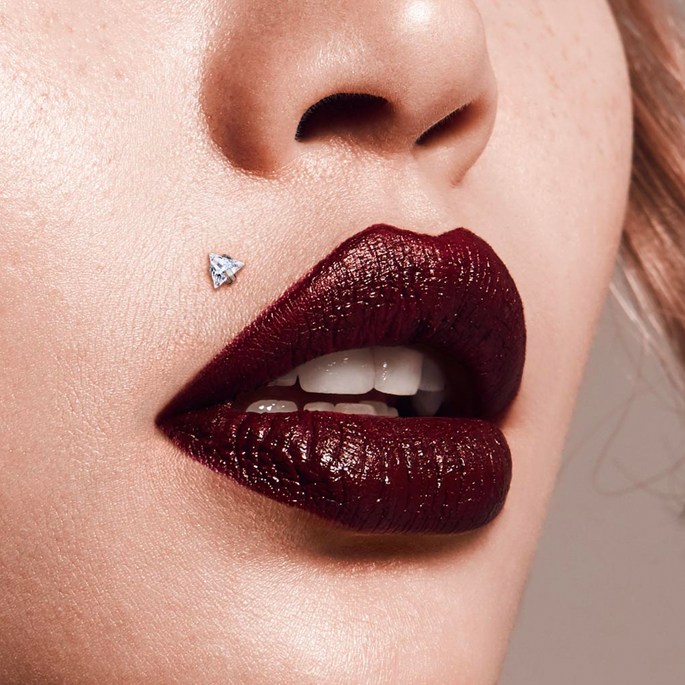 Titanium Internally Threaded Triangle Labret